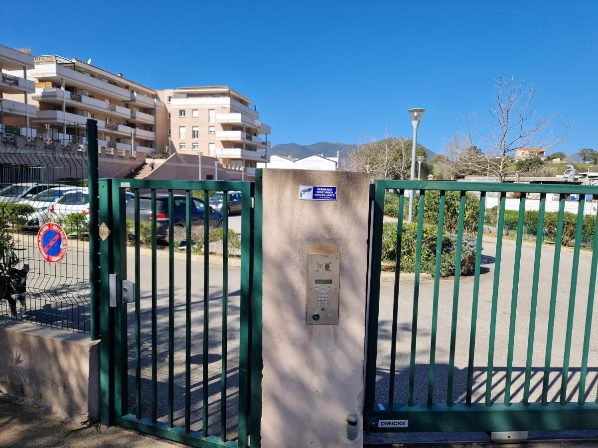 Appartement T1 Cosy Proche Toutes Commodités *